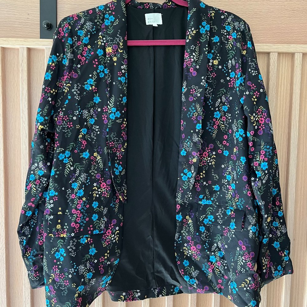 Vici brand Dee Elly Women's Flower Blazer, Size L
